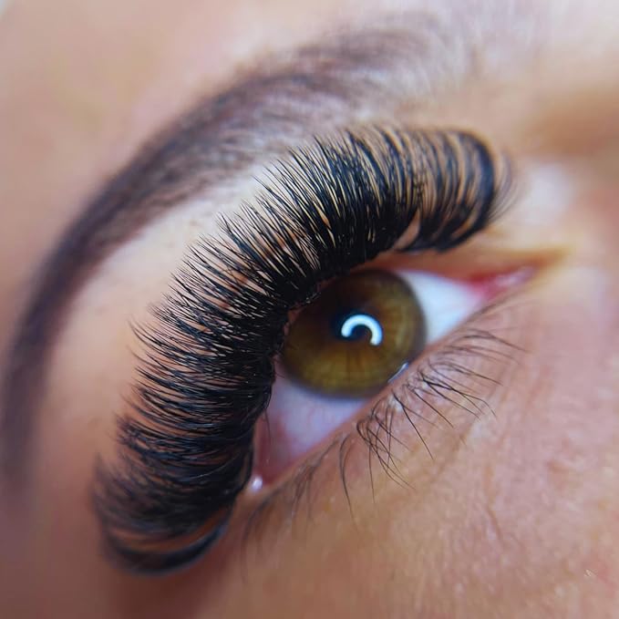 Eyelash Curler, Eyelash Makeup Tool, Creates Eye-Opening & Lifted Lashes, Lash Curler Includes Additional Rubber Replacement Pad, Made from Stainless Steel