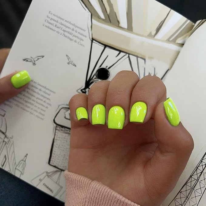 KQueenest Neon Green Press on Nails Short Square, Acrylic Fake Nails Short Coffin, Vibrant Solid Color Natural Small Stick on Nails for Women Daily Spring Summer Wear