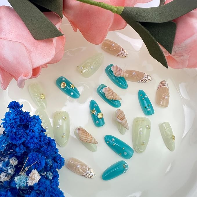 30Pcs Ocean Press on Nails Medium Almond Fake Nails with 3D Conch Pearl Shell Gold Starfish Design White Leopard French Tip Acrylic False Nails Summer Beach Vacation Stick on Nails for Women