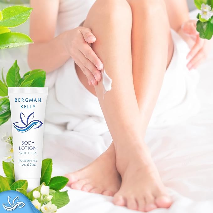 BERGMAN KELLY Hotel Toiletries Bundle (White Tea, 1 oz each, 200 Pieces) 4-Piece Set: 50 Rectangular Bar Soap, 50 Shampoo, 50 Conditioner & 50 Body Lotion - Bulk Mini Guest Amenities