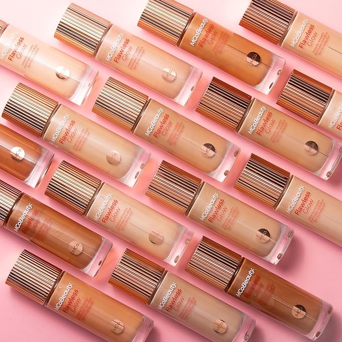MCoBeauty - Flawless Glow Luminous Skin Filter - 4 Medium Shade - 4-in-1 Multi-Use Formula that Contains Squalane - Includes Doe Foot Applicator - Liquid Illuminator