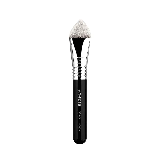 Sigma Beauty 4DHD Kabuki Brush – Pyramid-Shaped Kabuki Makeup Brush for Blending Concealer and Powder on Spots, Scars, Crevices and Under Eye - Offers Precise Application & Detailed Coverage