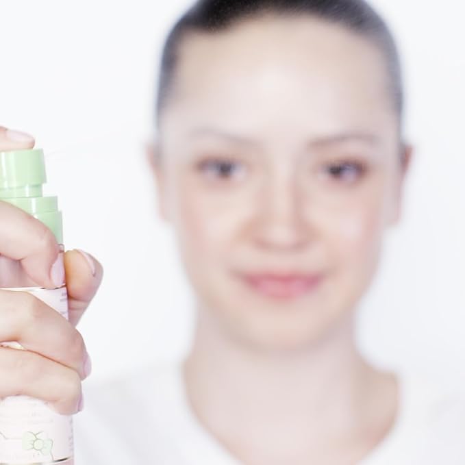 Pixi + Hello Kitty Makeup Fixing Mist |Lightweight Setting Spray | 80 ml / 2.7 fl oz