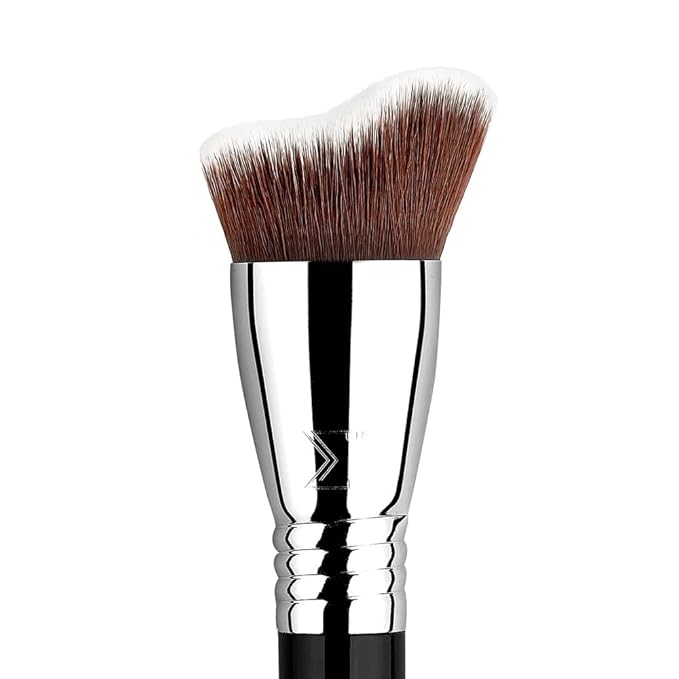 Sigma Beauty Curved Kabuki-F83