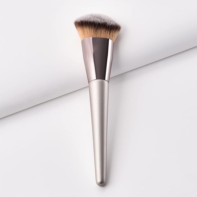Professional Angled Foundation Brush Premium Synthetic Kabuki Makeup Brush Bronzer Contour Brush Cosmetic Applicator for Blending Liquid Powder BB Cream Vegan Brochas de Maquillaje