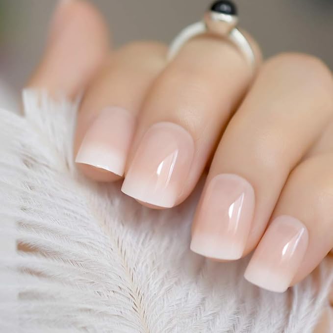 Natural Ombre Pink Nude White French False Nails Short Squoval Gradient Press on Nails Manicure Fake Nail Tips Daily Finger Wear