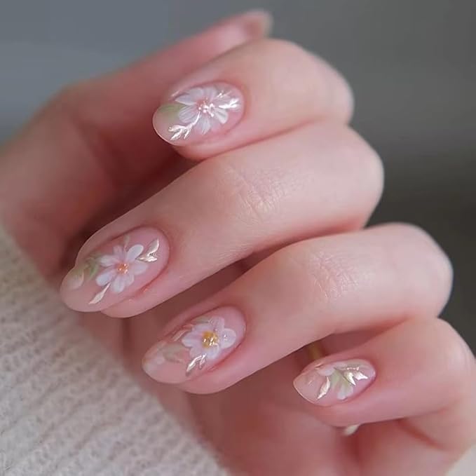Flowers Press on Nails Short Almond Fake Nails Floral Acrylic Nails Nude Nature False Nails Daisy Flower Glue on Nails Artificial Nails for Women Girls Manicure 24Pcs