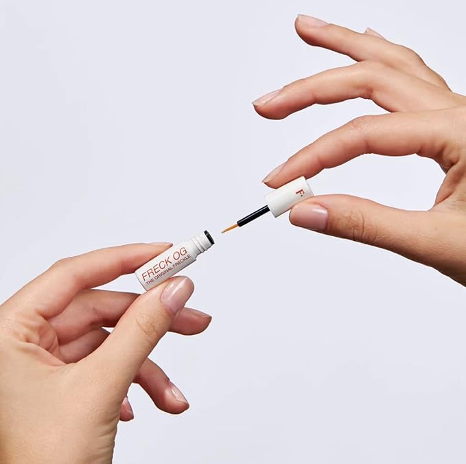 Freck Beauty, The Original Freckle Pen, Mini (Travel Size) Natural-Looking, Buildable and Long-Lasting Faux Freckles with Clean, Vegan Formula, All Skin Tones (FRECK OG)