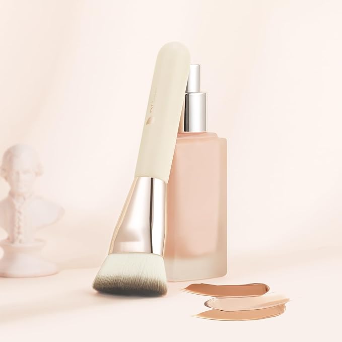 DUcare Foundation Brush for Liquid Makeup, Flat Top Professional Kabuki Brush Buffing Blending Mineral Powder Large Makeup Face Brush