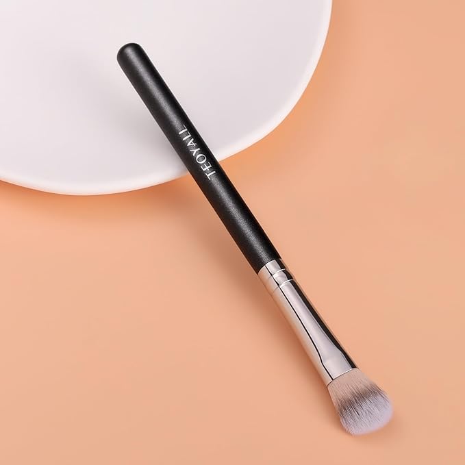 TEOYALL Highlighter Brush, Small Plush Fluflly Synthetic Bristles Tapered Under Eye Setting Brush for Bronzer Cheek with Loose Powder