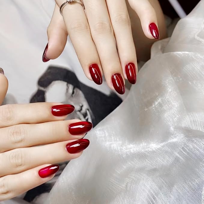 Cat Eye Red Press On Nails Short Ovale 30 Pcs, Designer Reusable Acrylic Fake Nails with Glue, Glossy Soft Gel Nails Wedding and Party, Stick On Glue On Nails, Nails for Women Gift