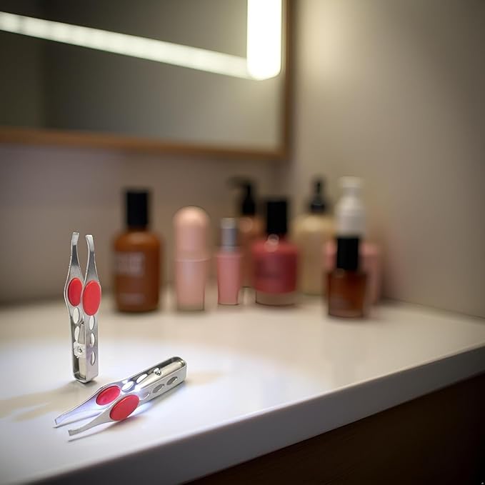 Silver Tweezer With LED Light For Hair Removal Makeup Tool Eyebrow Eyelash for Women Facial Hair, Lash Trimmer,Hair Tweezers,Ingrown For Tweezer,Tweeze,Women's Hair Removal Tweezers