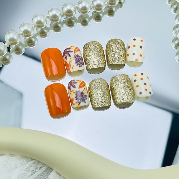 24Pcs Fall Nails Press on Nails Short Square NEWSPIED Autumn Thanksgiving Fake Nails Leaves Wave Point Design Fall Glue on Nails Gold Glitter False Nails Full Cover Stick on Nails for Women Girls