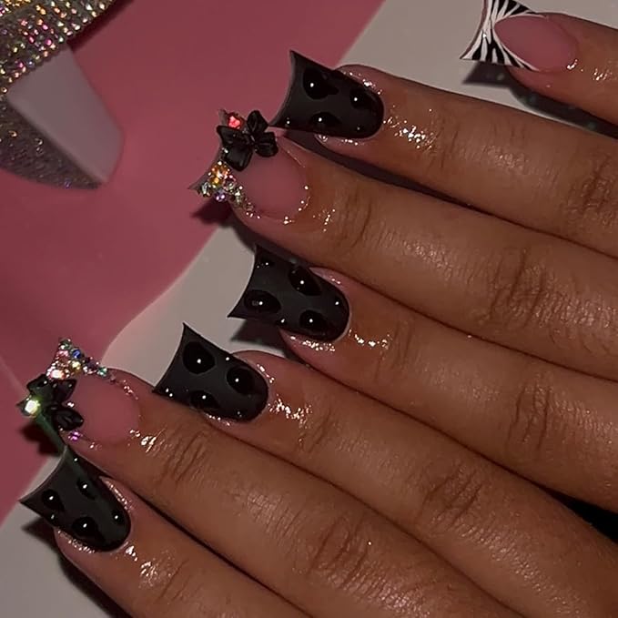 30Pcs Black Duck Press on Nails Short French Tip Fake Nails with Colour Glitter Design Cute Bow False Nails Full Cover Artificial Glue on Nails Nude Stick on Nails for Women Manicure Decorations Tips
