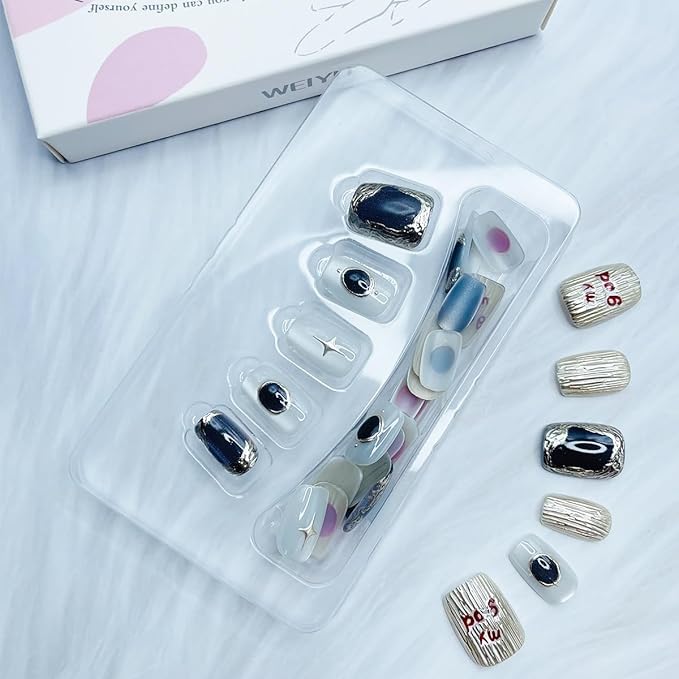 30Pcs Chrome Gold Press on Nails Short Square Fake Nails Star Gem Rhinestones Design Handmade Artificial Nails Glossy Stick on Nails Shining Candy Mirror False Nails Cute Short Glue on Nails for Women