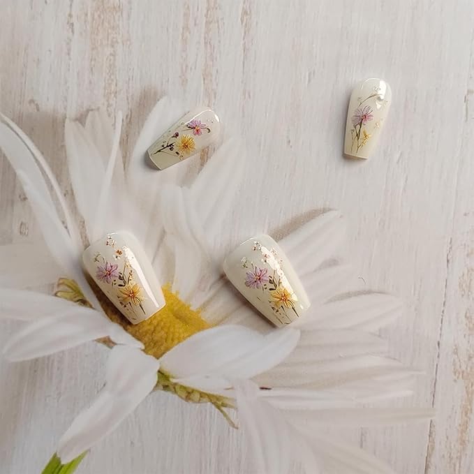 24Pcs Flower Press on Nails Short Coffin Fake Nails Spring Floral Acrylic Nails with Pearl Charms Glue on Nails Cute Acrylic Nails Glossy Full Cover Artificial Stick on Nails for Women Manicure Kit