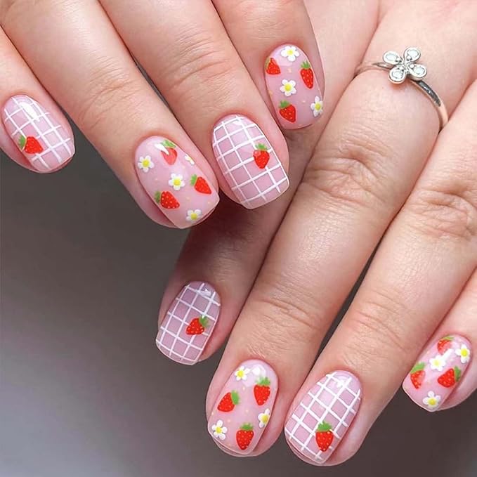 Square Press On Nails Short Fake Nails Strawberry With Flower Plaid Design Spring False Nails Acrylic Artificial Glue On Nails Full Cover Stick On Nails For Women Manicure Art 24pcs