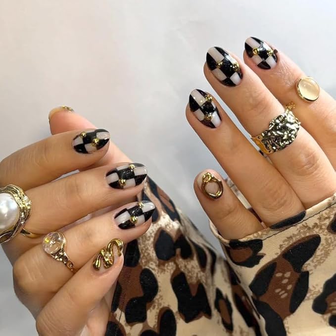 Short Square Almond Press on Nails Nude Gold Foil Fake Nails Stick on Nail for Women 24pcs