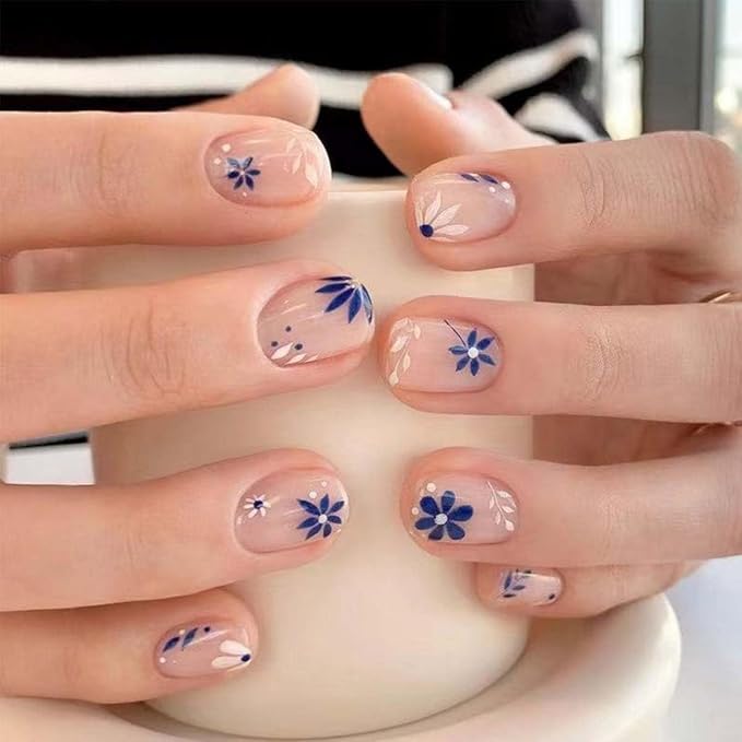 Square Press on Nails Short Fake Nails Nude False Nails with Flower Design Cute Glue on Nails Full Cover Acrylic Nails Artificial Nails Glossy Stick on Nails for Women Manicure Art 24Pcs