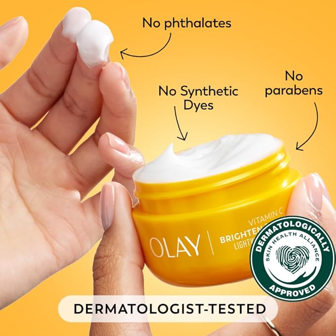 Olay Regenerist Vitamin C Face Moisturizer, Bright & Even Lightweight Cream for Women - Brightens, Hydrates, Evens Tone + Texture, Glowing Skin Care - Recyclable Sustainable Eco Jar, Non-Greasy, 2 Oz