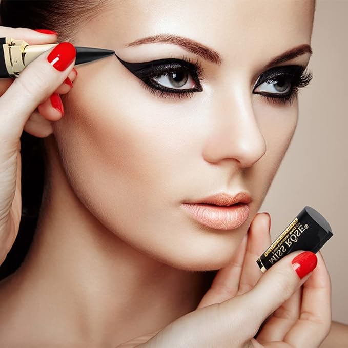 Go Ho Black Gel Eyeliner Stick,Waterproof Eye Cream for Women,Cat Eye Smokey Eyeshadow Stick Crayon,Goth Halloween Makeup,delineador de ojos contra el agua