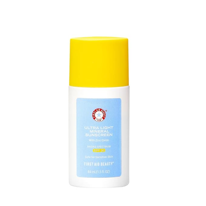 First Aid Beauty - Weightless Liquid Mineral Sunscreen with Zinc Oxide Broad Spectrum SPF 30, Luxuriously Light Ultra Sheer Tint for Everyday Use, Non-comedogenic, Safe for Sensitive Skin, 1.5 oz