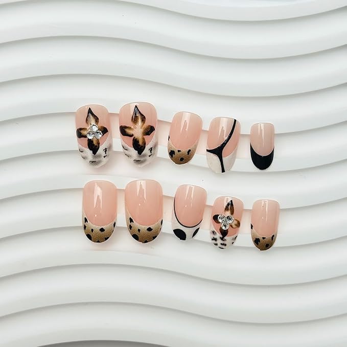 24Pcs Leopard Print French Tip Press on Nails Short Almond Flower Fake Nails with Silver Rhinestones Design Glitter False Nails Full Cover Artificial Glue on Nails Nude Stick on Nails for Women Kit