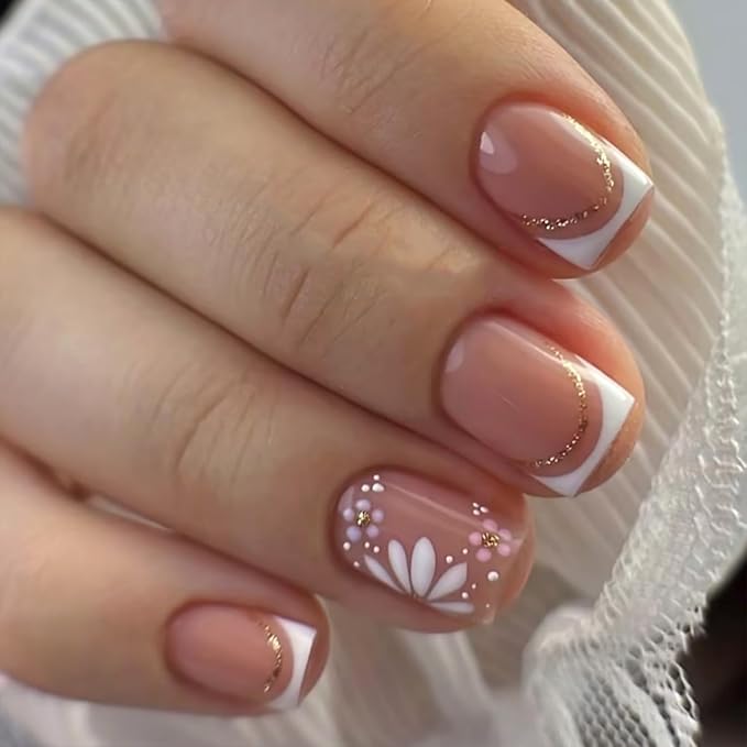 24Pcs Flower Press on Nails Short Square Fake Nails White French Tip False Nails with Gilding Design Spring Summer Stick on Nails Nude Nail Supplies Full Cover Artificial Glue on Nails for Women DIY