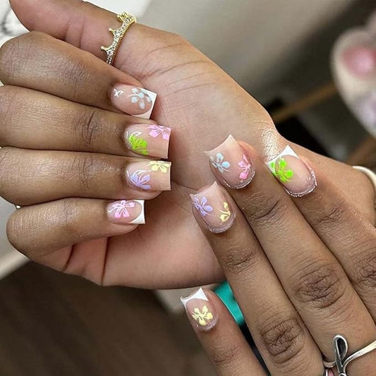 24Pcs Square Press on Nails Short Fake Nails French Tip False Nails with Flower Design Cute Acrylic Nails Full Cover Artificial Nails Glossy Nude Glue on Nails Stick on Nails for Women Manicure