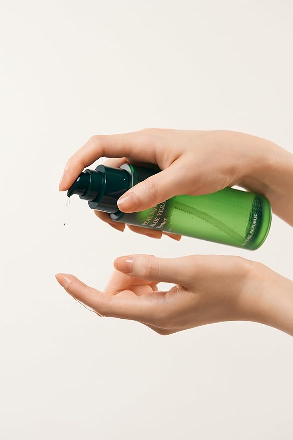 Nature Republic Real squeeze aloe vera Toner –Hydrating Moisturizer & Hydrating Glow for Face Fast-Absorbing, Non-Sticky After Sun & Aftershave Korean beauty Skin Care for All Skin Types150ml / 5.24oz