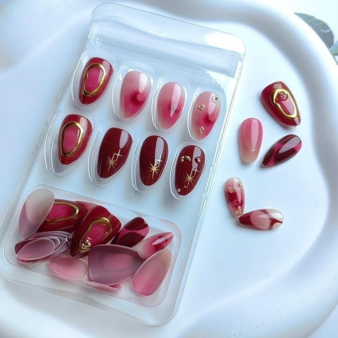 24Pcs Gradient Red Press on Nails Short Almond Fake Nails 3D Texture Gold Star Acrylic Nails Y2K Punk Artificial Glue on Nails Golden Line Full Cover False Nails Red Chrome Stick on Nails for Women