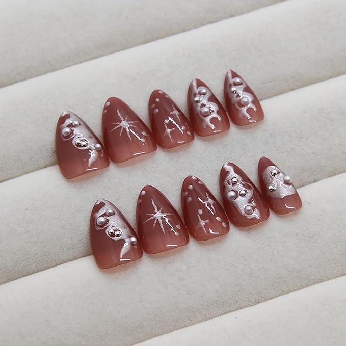 24Pcs Punk Press on Nails Short Almond Fake Nails with 3D Pearl Silver Lines Acrylic Nails Dark Red Full Cover False Nails Y2K Star Glue on Nails Irregular Design Stiletto Artificial Nails for Women