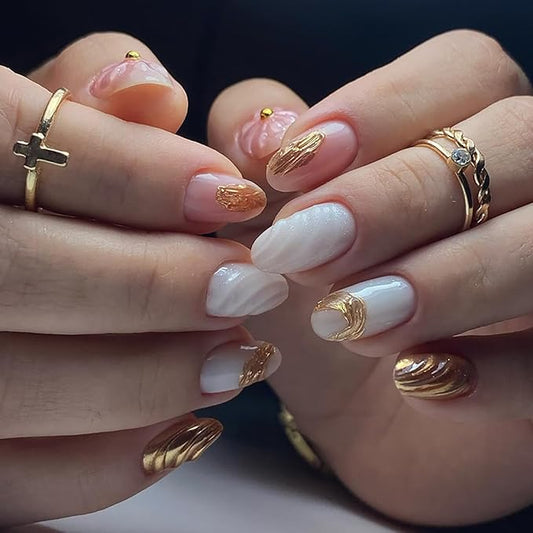 24Pcs Gold Press on Nails Short Oval Fake Nails 3D Artificial Ripple White Pink Full Cover Glue on Nails French False Nails White Gold Stick on Nails for Women Girls Acrylic Manicure Decorations