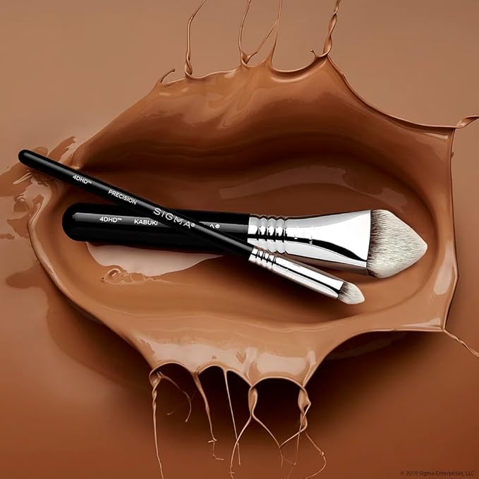 Sigma Beauty 4DHD Kabuki Brush – Pyramid-Shaped Kabuki Makeup Brush for Blending Concealer and Powder on Spots, Scars, Crevices and Under Eye - Offers Precise Application & Detailed Coverage