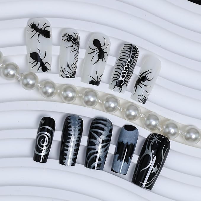 24Pcs Halloween Press on Nails Medium Square Fake Nails Black Silver False Nails with Goth Spider Centipede Design Glossy Stick on Nails Full Cover Artificial Nail Halloween Glue on Nail for Women