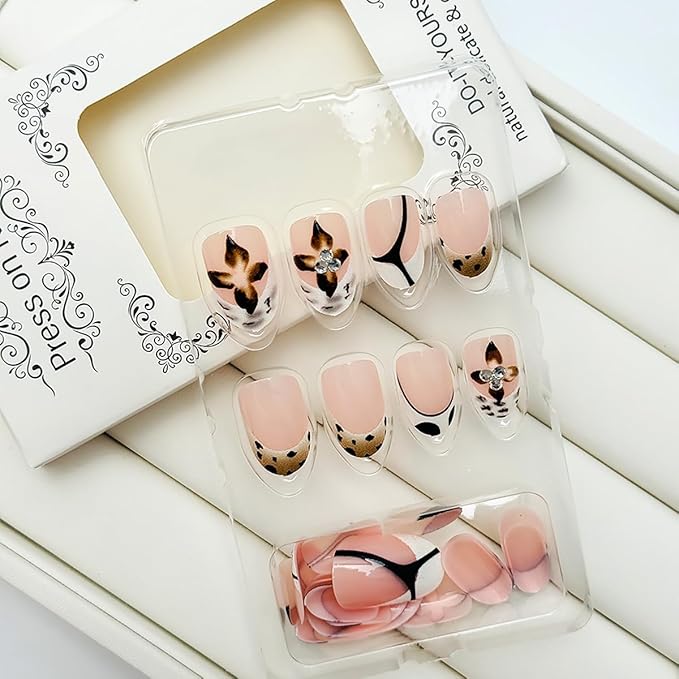 24Pcs Leopard Print French Tip Press on Nails Short Almond Flower Fake Nails with Silver Rhinestones Design Glitter False Nails Full Cover Artificial Glue on Nails Nude Stick on Nails for Women Kit
