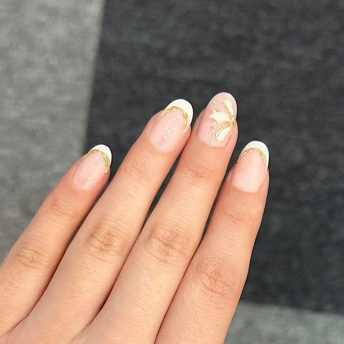 3D Gold Line French Tips Press On Nails Oval Short, White Flower French Tip Designer Reusable Acrylic Nails Press Ons, Fake Nails With Glue On Nail, Daily Wear Floral False Nails For Women