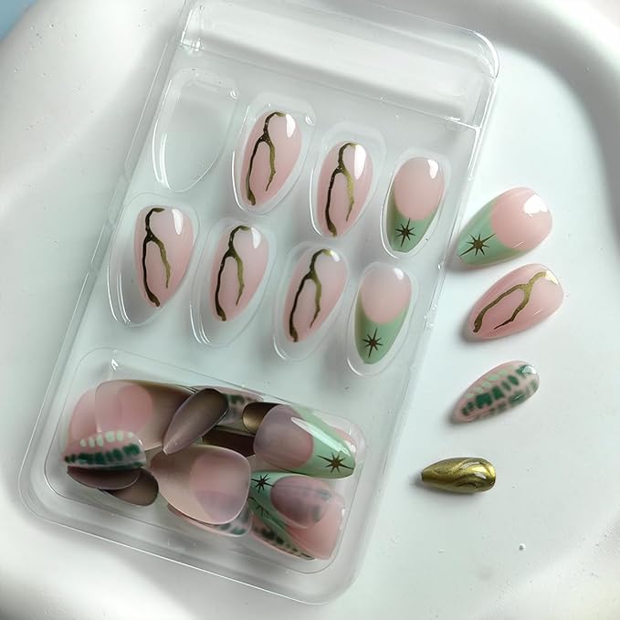 24Pcs Green French Tip Press on Nails Short Almond Fake Nails 3D Gold Chrome False Nails Star Nails Tip Design Glue on Nails Gold Lines Artificial Acrylic Nails Reusable Y2k Stick on Nails for Women