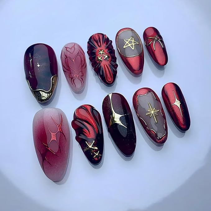 24Pcs Y2k Press on Nails Medium Almond French Tip Fake Nails Dark Red Full Cover Glue on Nail 3D Ripple Artificial Nails Stick on Nail Gold Star False Nails for Women Acrylic Manicure Decorations