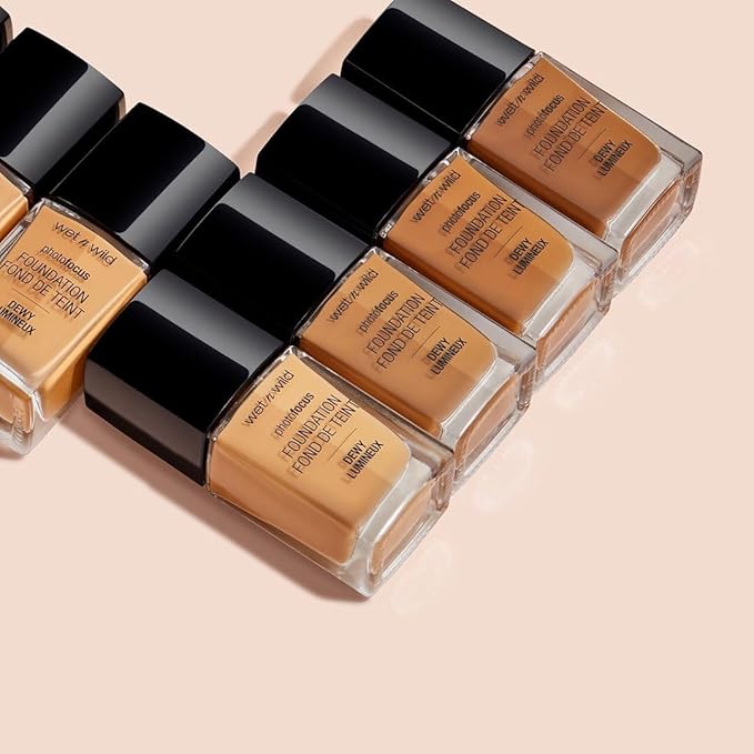 wet n wild Photo Focus Dewy Liquid Foundation Makeup, Soft Beige (Packaging May vary)