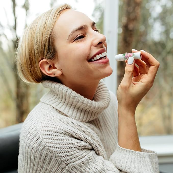 OLYCRAFT 100Pcs 4 Styles Flower Lip Balm Labels Stickers 2.1x1.7 inch Self-Adhesive Favor Lip Balms Flower Stickers with Handmade Words for Lipstick Wrapping Decorations Birthday Party Supplies