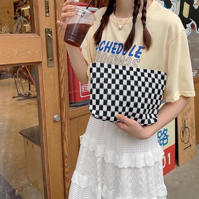 Pazimiik knitted checkered makeup bag