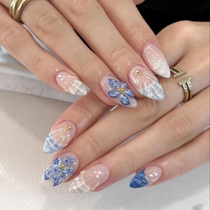 24Pcs French Tip Press on Nails Medium Almond Blue Flower Fake Nails 3D Flower Shell with Gold Bead Pearl Glitter Full Cover Cute Glue on Nail Summer Beach False Nails for Women Acrylic Nails DIY