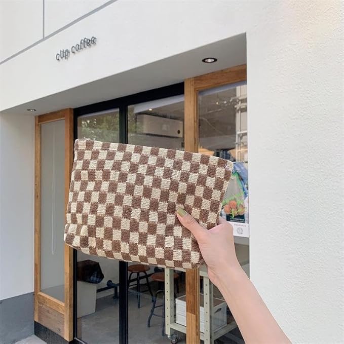 Pazimiik knitted checkered makeup bag