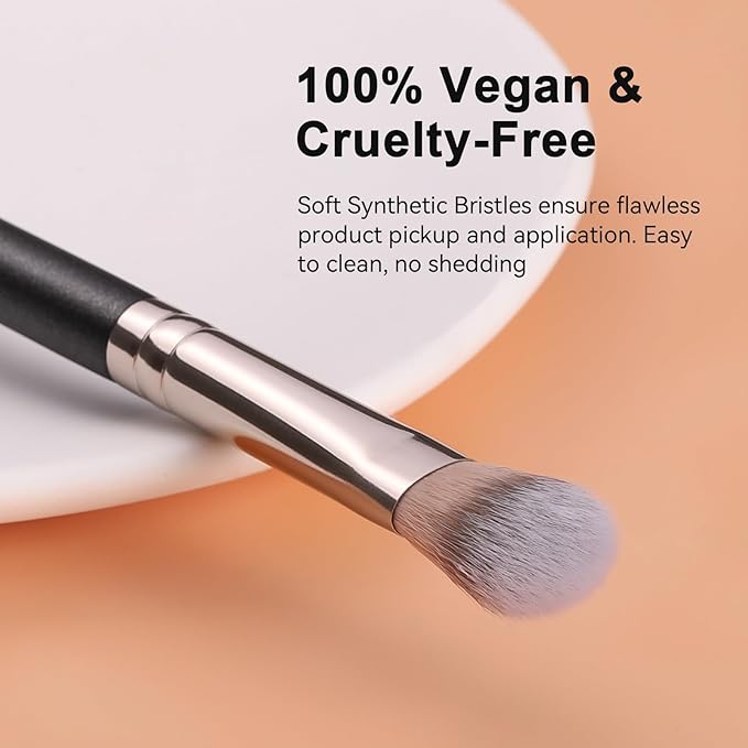 TEOYALL Highlighter Brush, Small Plush Fluflly Synthetic Bristles Tapered Under Eye Setting Brush for Bronzer Cheek with Loose Powder