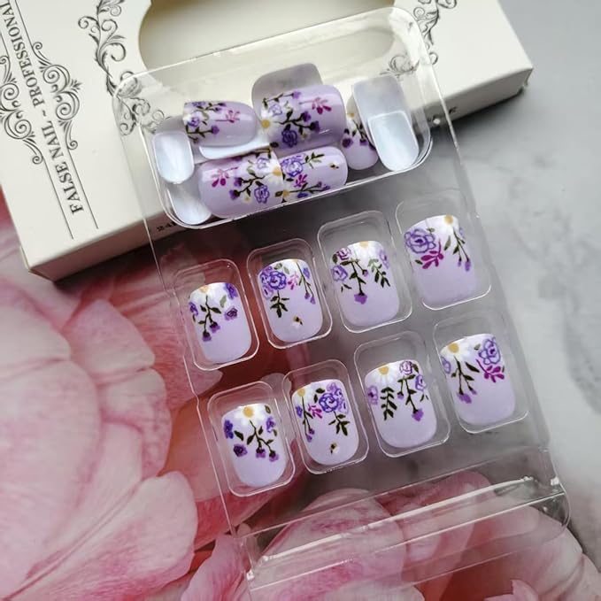 24Pcs Purple Flower Press on Nails Short Square Fake Nails with Spring Summer Floral Daisy Bee Design Full Cover Nail Tips Purple False Nails Artificial Glossy Acrylic Nails for Women Girls Manicure