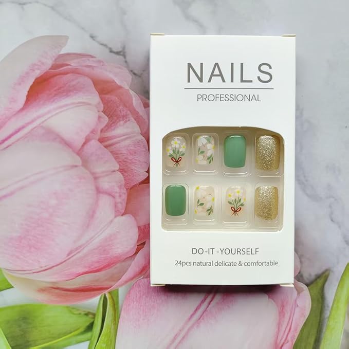 24Pcs Green Press on Nails Short Square Fake Nails with Designs White Flower False Nails Gold Glitter Full Cover Glue on Nails Spring Summer Acrylic Nails Glossy Stick on Nails for Women Girls