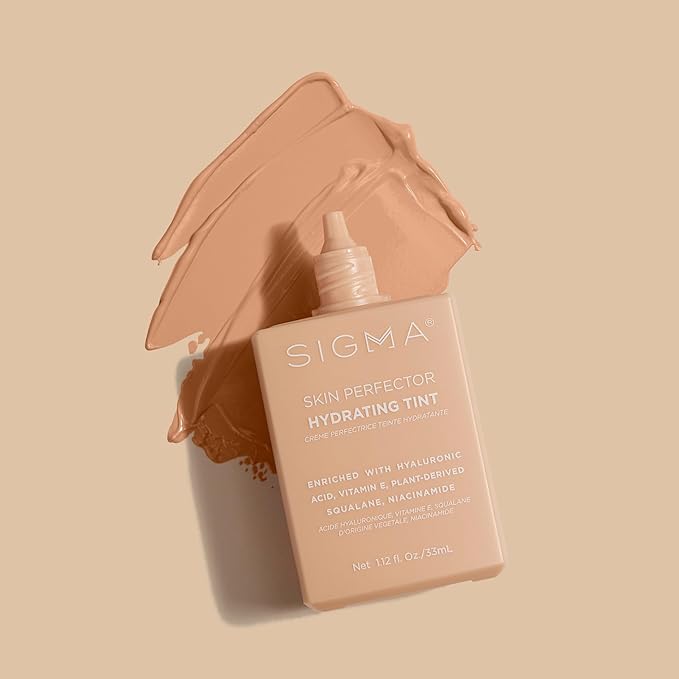Sigma Beauty Skin Perfector – Hydrating Skin Tint Foundation for Lightweight, Buildable Coverage, With Hyaluronic Acid, Niacinamide Serum, and More (3 Medium Golden Tint, 1.12oz)