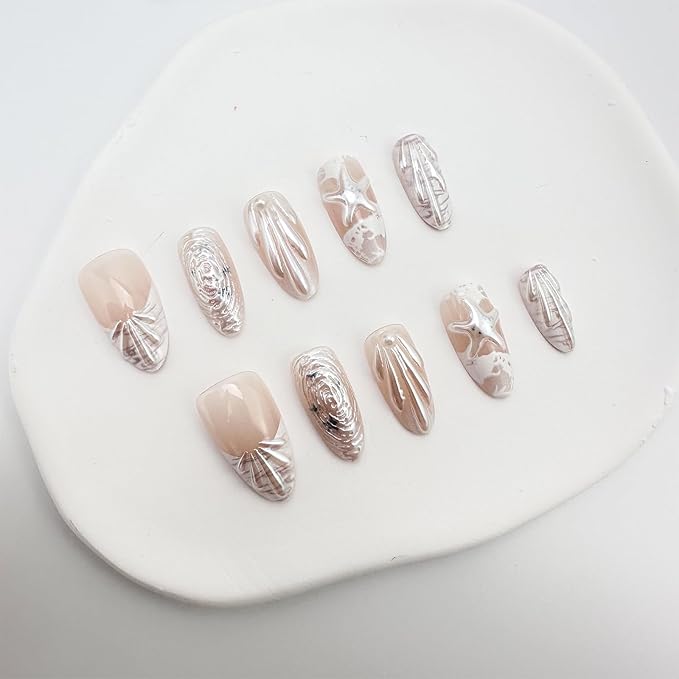 30Pcs Summer Shell Press on Nails Medium Almond Fake Nails with 3D Starfish Star Pearl Design White Brown French Tip Acrylic Nails False Nails Ombre Full Cover Stick on Nails for Manicure DIY