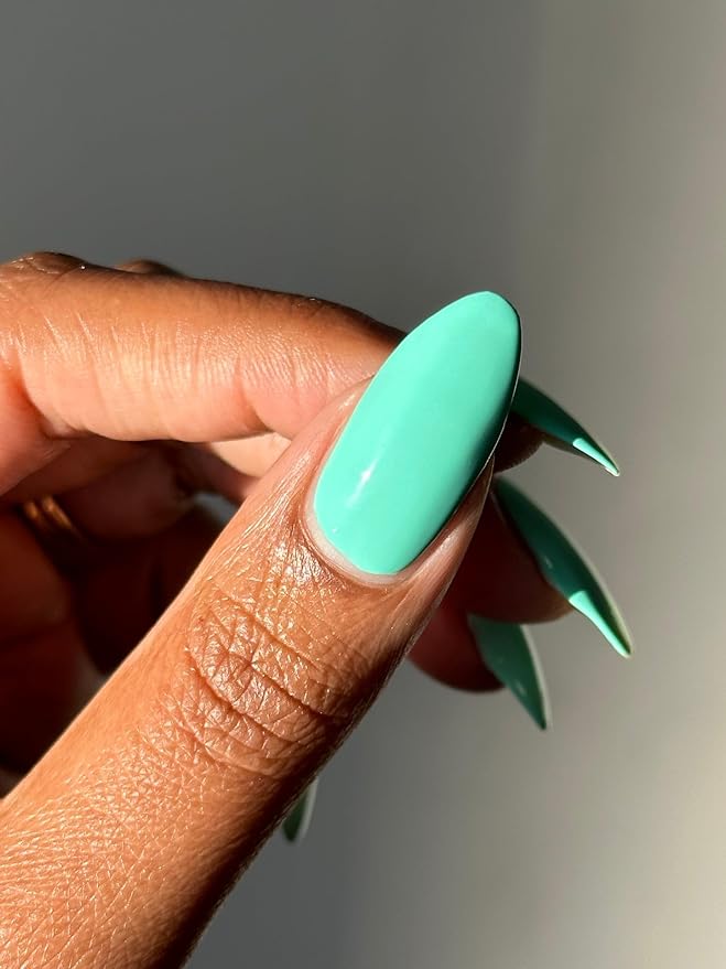 WOOYAS Press On Nails Almond, Handmade Gel Fake Nails Glossy Fake Nails Medium Length Solid Jungle Green Artificial Nail Kits Reusable Full Cover for Women Girls Gift, 24Pcs